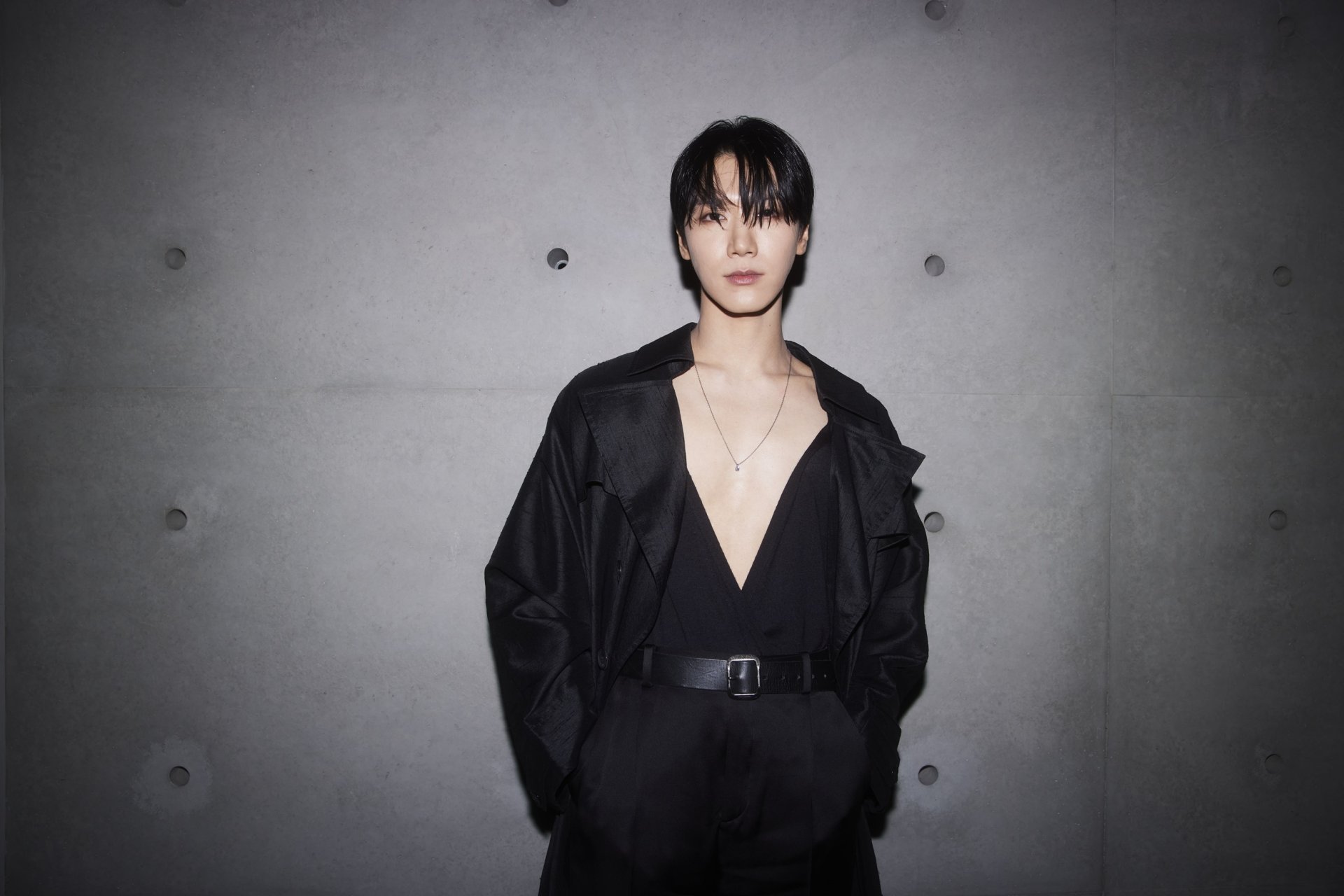 TEN วง WayV ศิลปินชายไทยคนแรกที่ได้รับเชิญให้เข้าร่วมชมโชว์ ‘Saint Laurent Men’s F/W 2023 Show’ ที่ปารีส แฟชั่น วีค 2023
